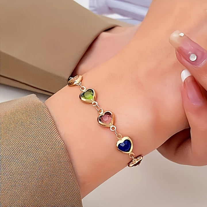 HEART-SHAPED GOLD BRACELET